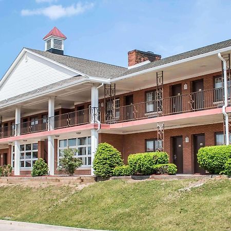 Econo Lodge Williamsport Buitenkant foto