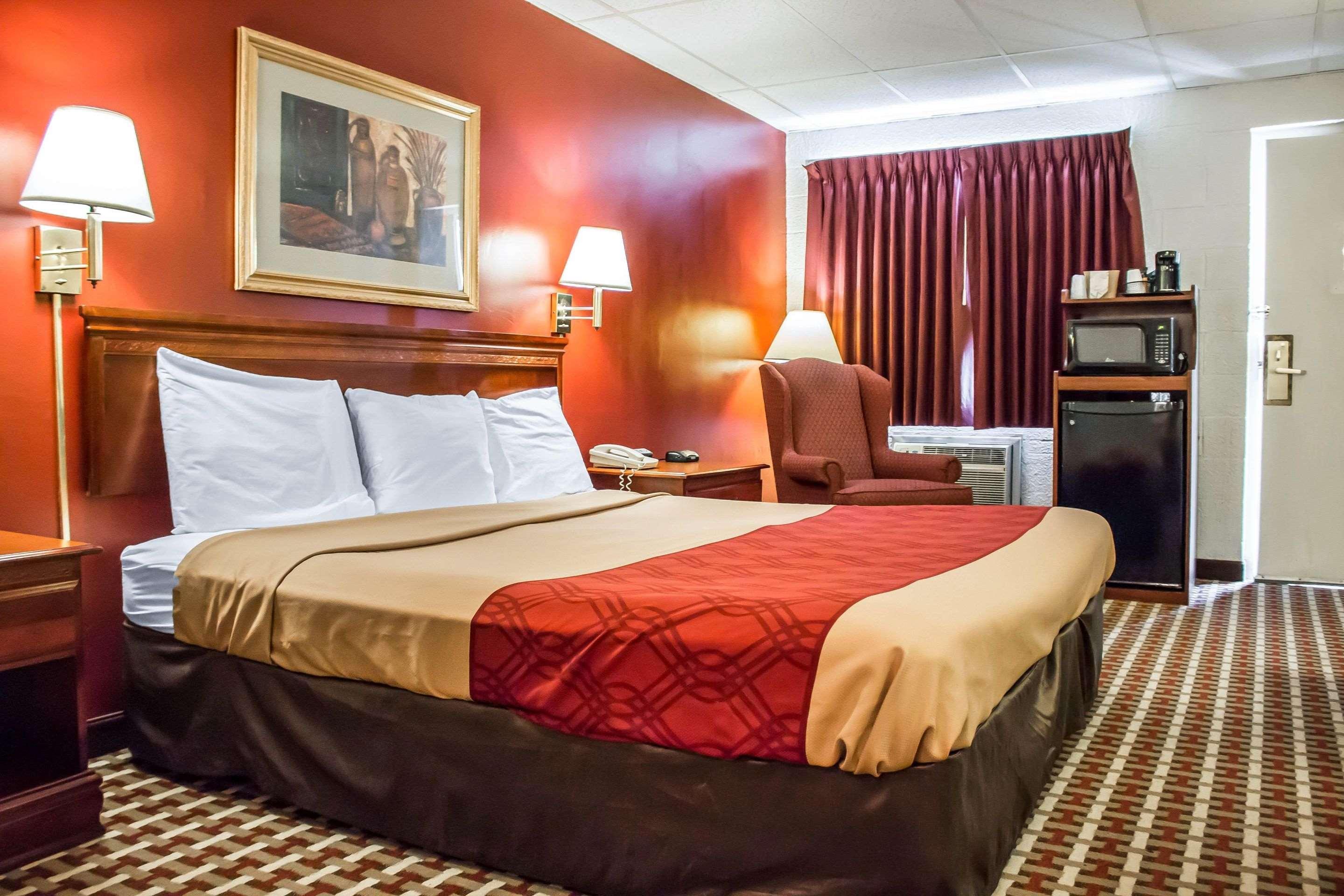 Econo Lodge Williamsport Buitenkant foto