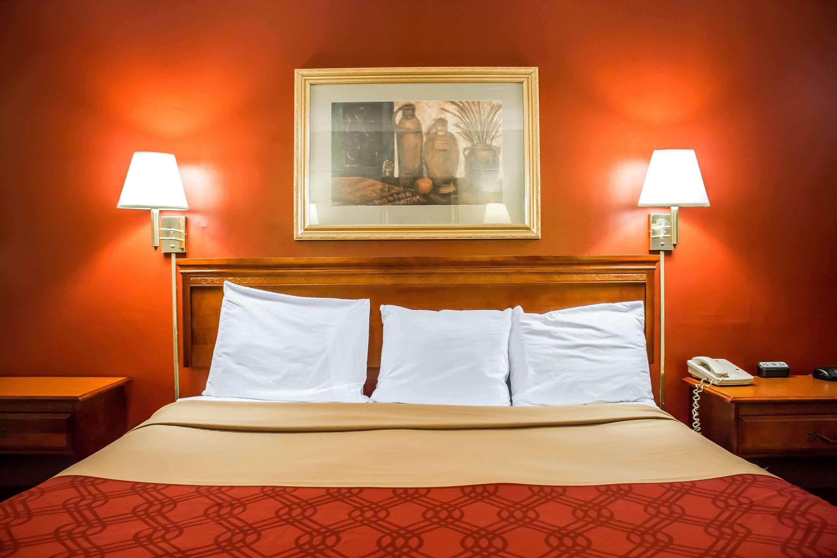 Econo Lodge Williamsport Buitenkant foto