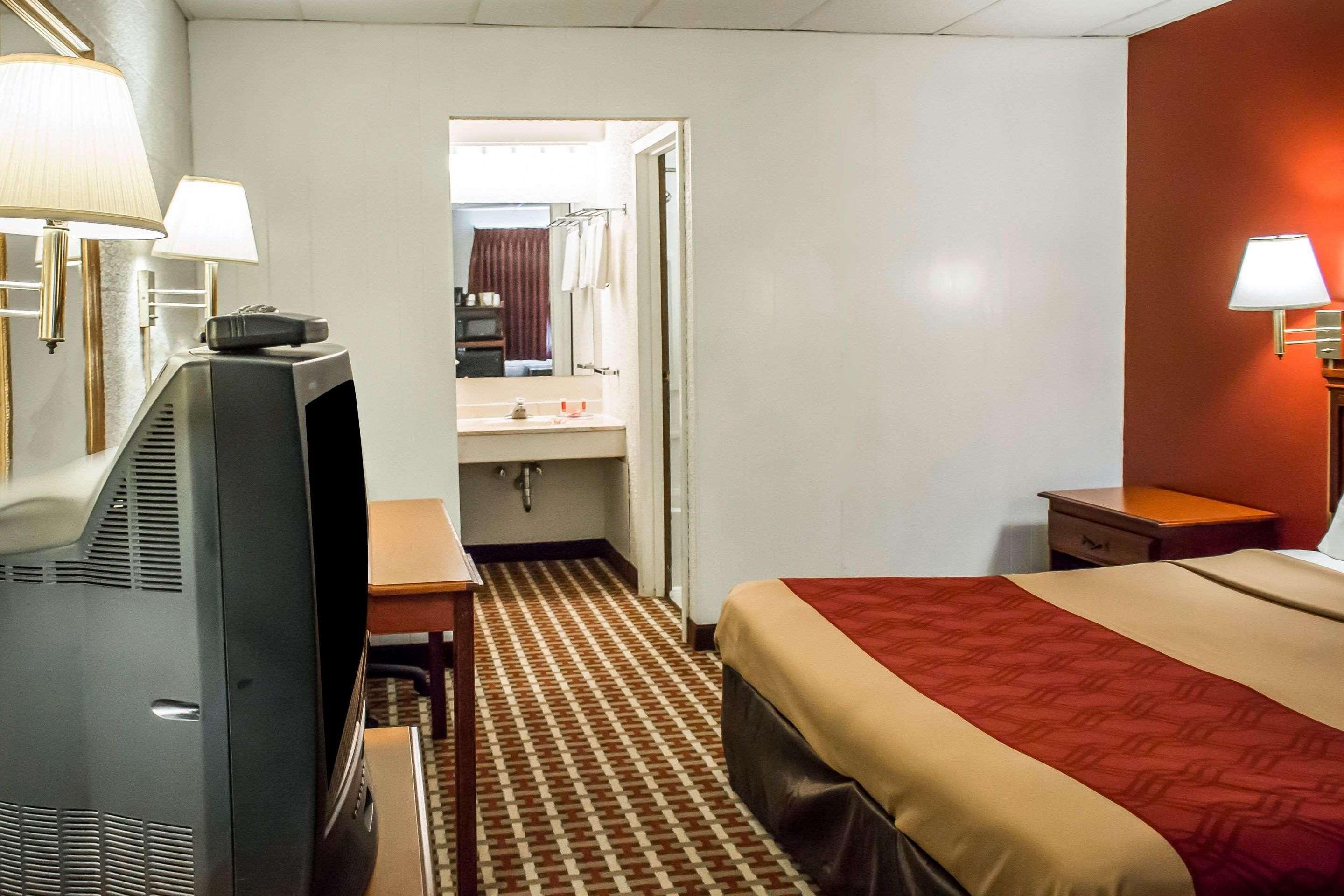 Econo Lodge Williamsport Buitenkant foto