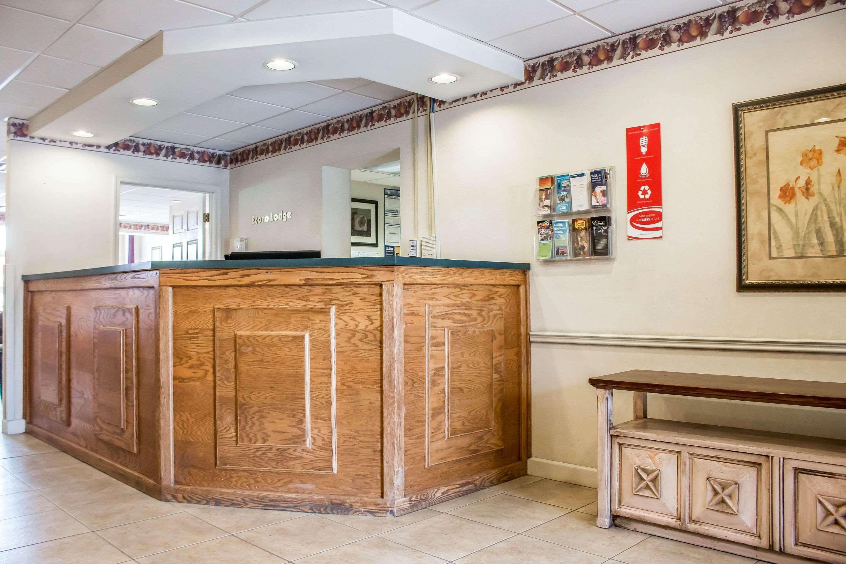 Econo Lodge Williamsport Buitenkant foto