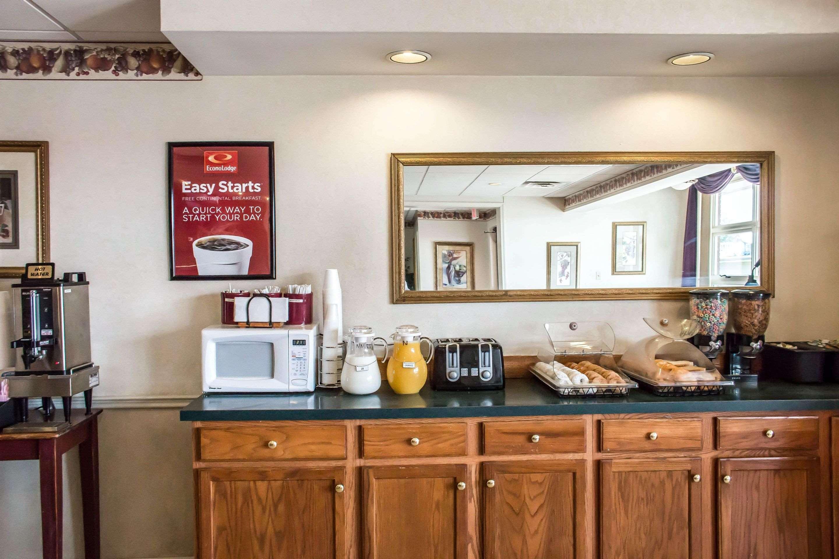 Econo Lodge Williamsport Buitenkant foto