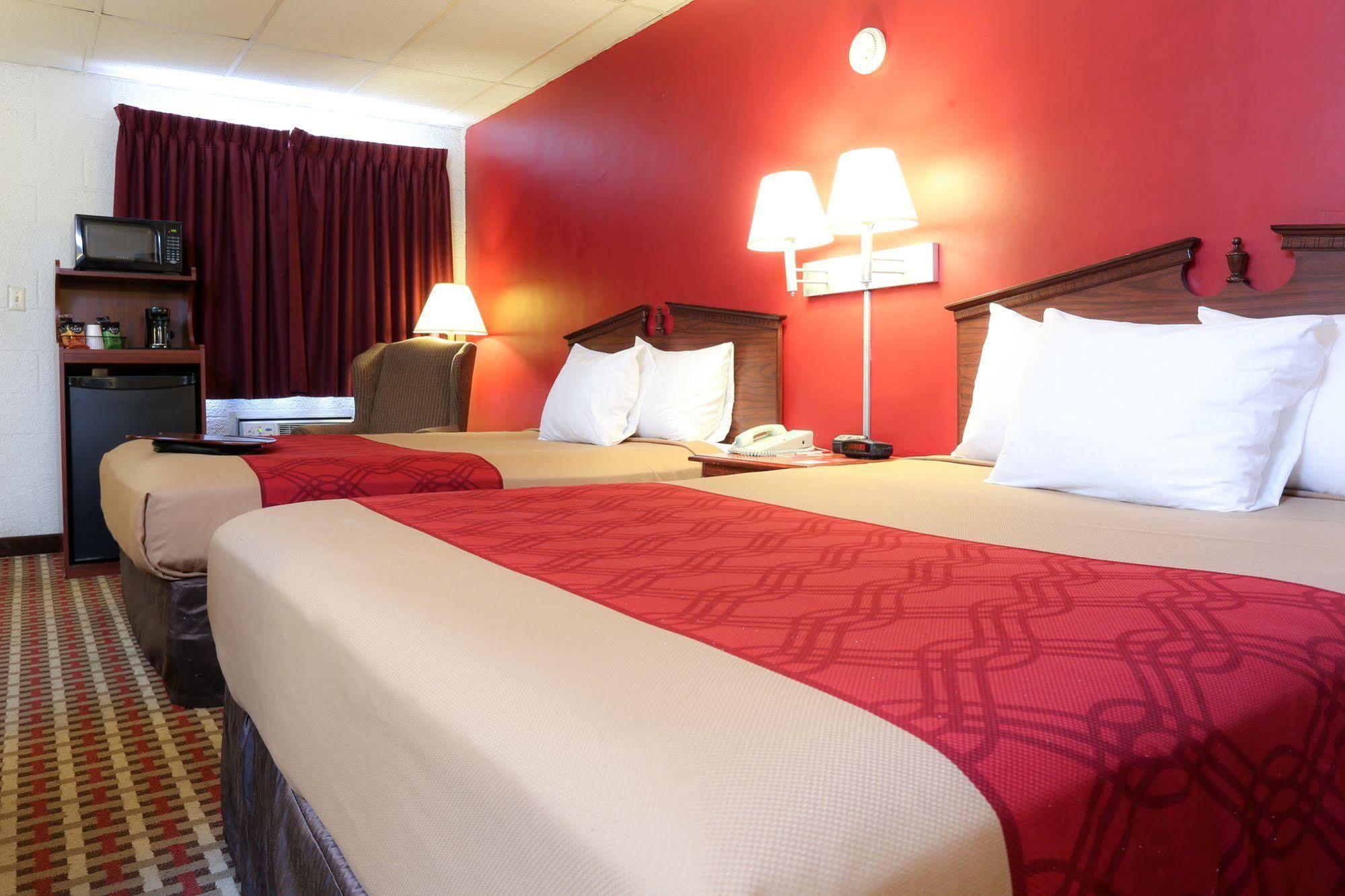 Econo Lodge Williamsport Buitenkant foto