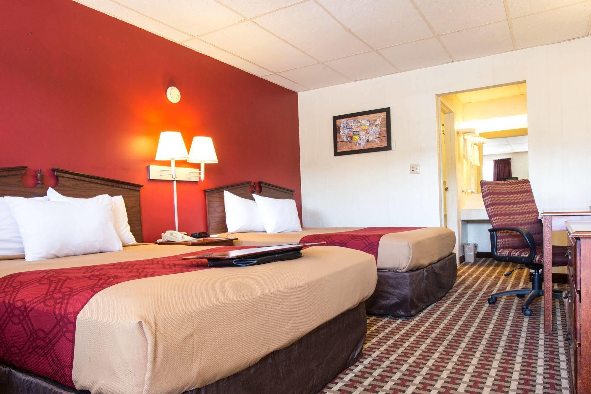 Econo Lodge Williamsport Buitenkant foto