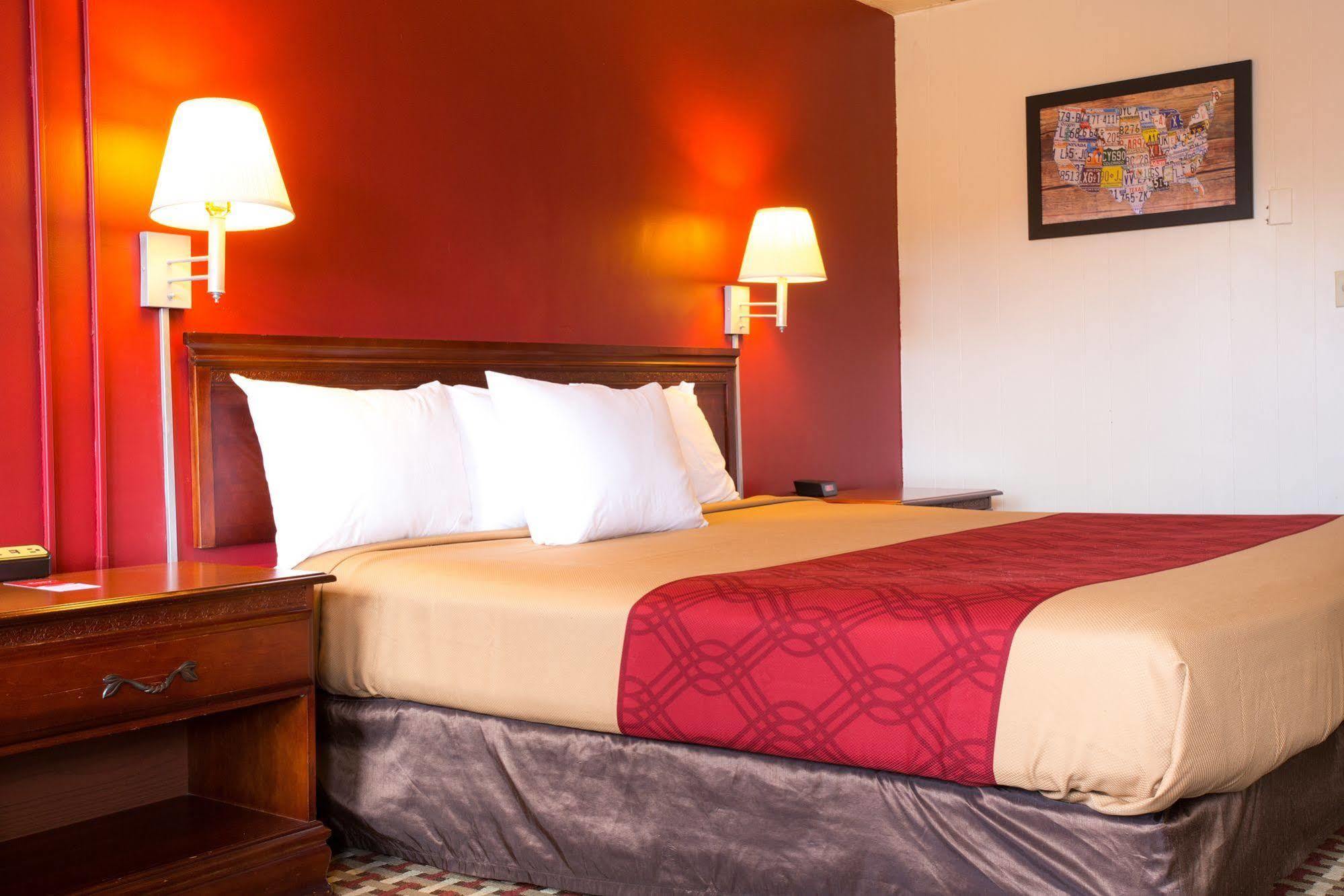 Econo Lodge Williamsport Buitenkant foto