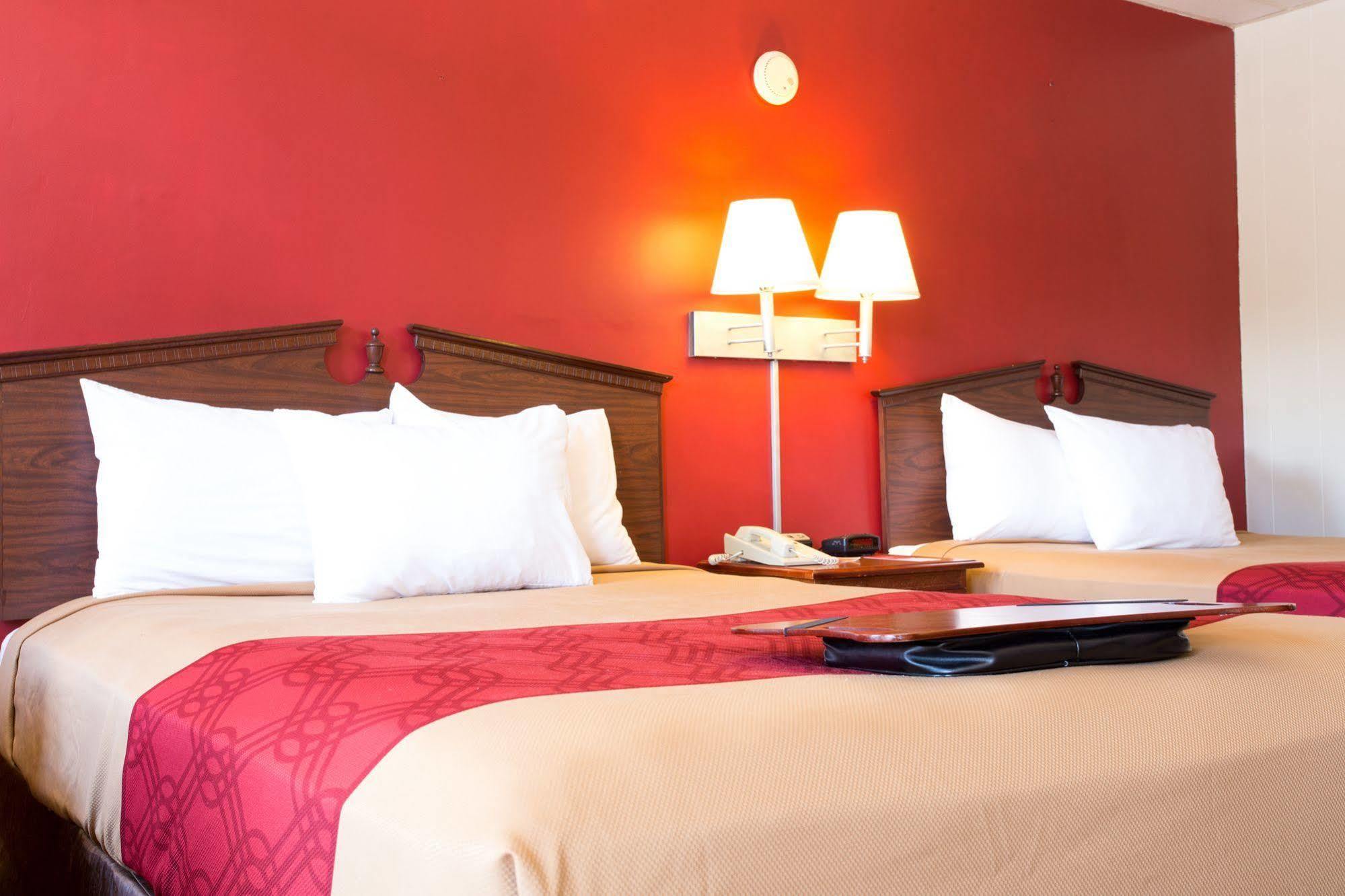 Econo Lodge Williamsport Buitenkant foto
